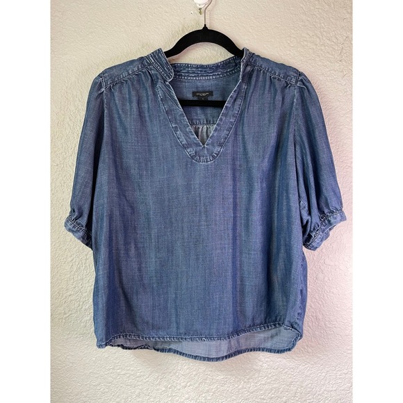 Ann Taylor Factory Chambray Denim Top Blouse V Neck Short Sleeve Blue Size S - Picture 1 of 4